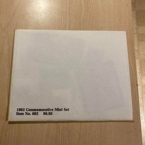 USPS 1982 Commemorative Mint Set of Stamps w\Stamps Sealed